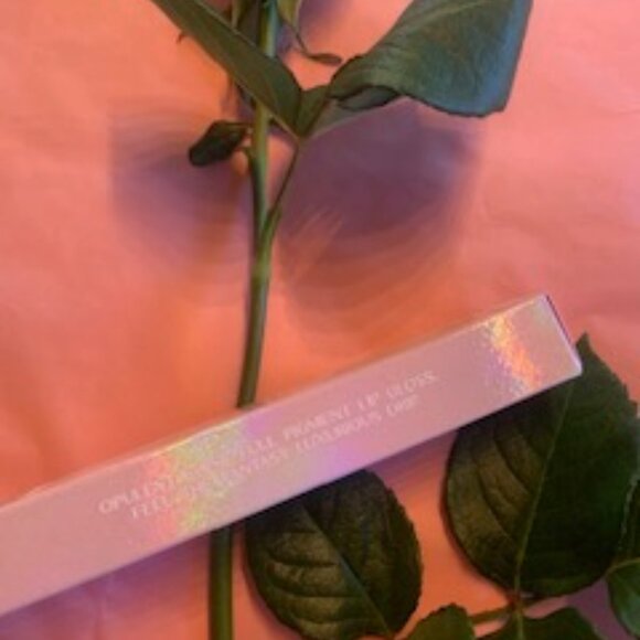 Jeffree Star Cosmetics Supreme Lip Gloss: PINK VAULT-(Hot Pink) - Picture 3 of 4